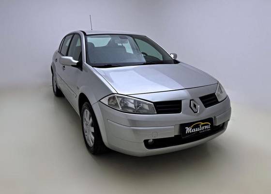 RENAULT MEGANE 1.6 DYNAMIQUE 16V FLEX 4P MANUAL RENAULT MEGANE 1.6 DYNAMIQUE 16V FLEX 4P MANUAL